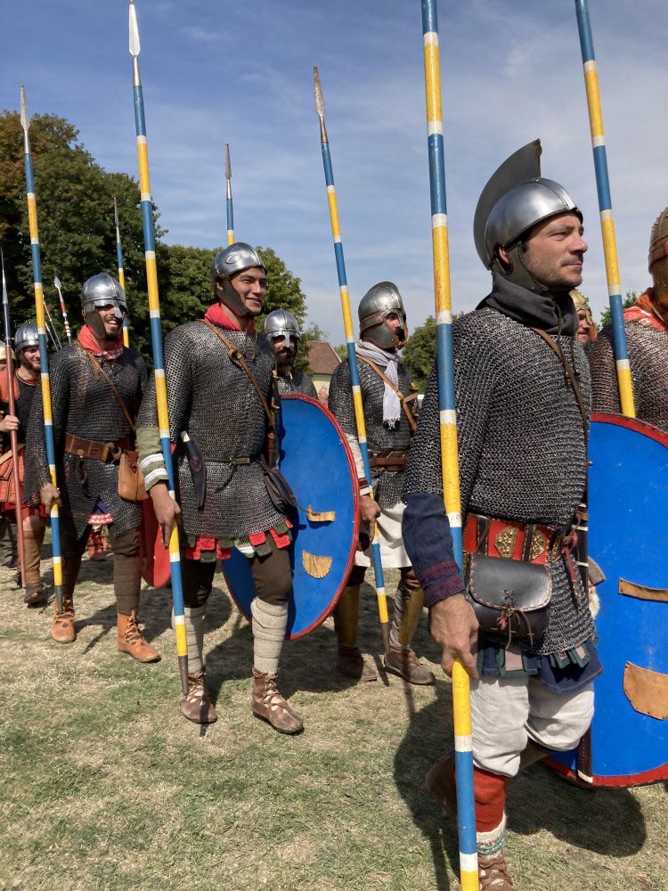 Reenactment In Carnuntum R Mer Spielen Vor Den Toren Wiens Urlaub In