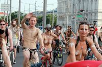 Naked Bike Ride Nackt Corso Durch Wien Fahrrad Derstandard At