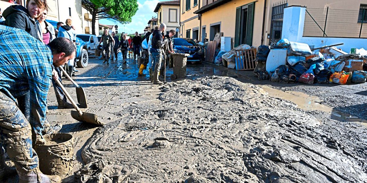 Zahl Der Toten Nach Unwettern In Der Toskana Auf Acht Gestiegen