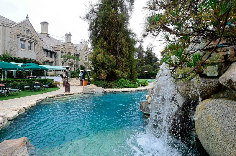 Hugh Hefner Verkaufte Villa An Nachbarn Luxusimmobilien DerStandard At Immobilien