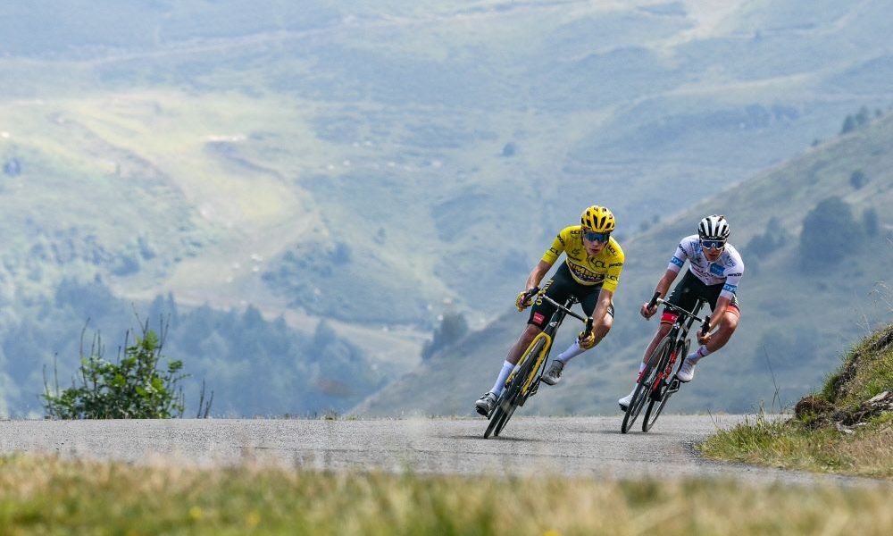 Duell der Tour Giganten Pogacar sät Zweifel Vingegaard gelassen