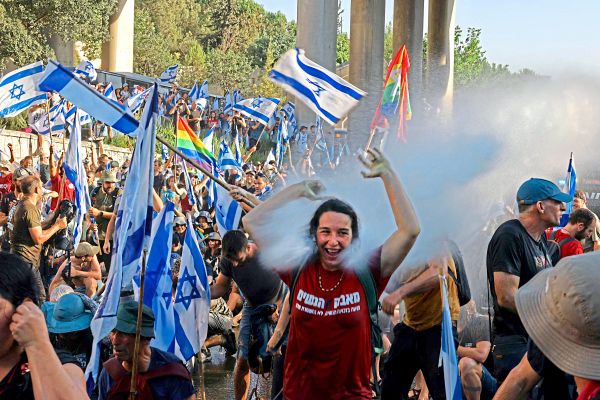 Protest Gegen Justizreform Israels Zeitungen Mit Schwarzer Titelseite