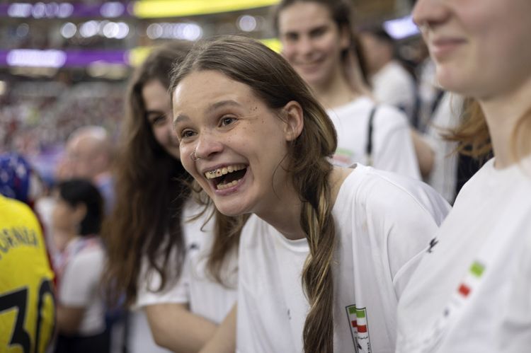 Pussy Riot protestiert bei Fußball WM für Frauen im Iran WM 2022 in