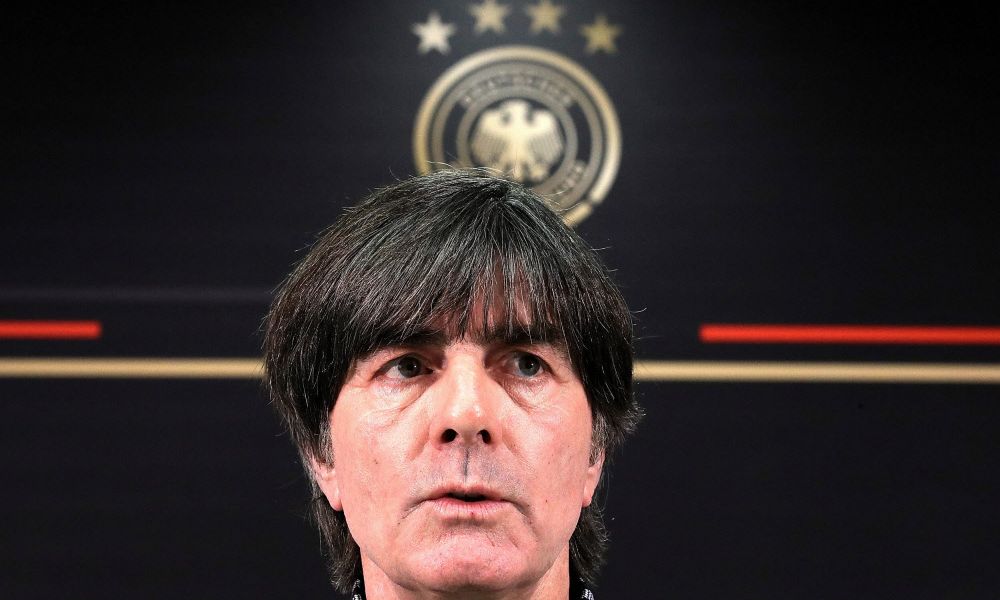 Deutschlands Trainer L W H Rt Nach Em Im Sommer Auf Fu Ball