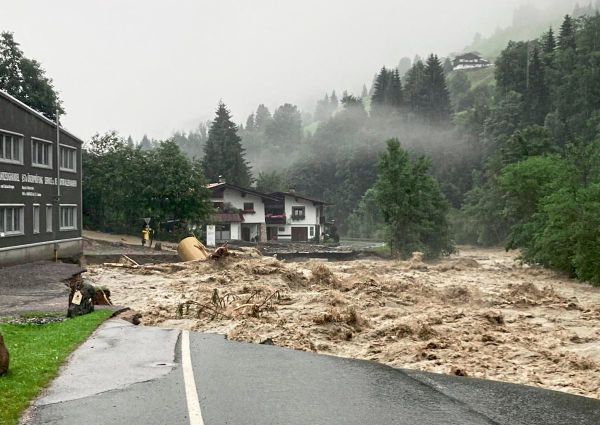 Unwetter sorgen in Österreich für massive Überschwemmungen Wetter