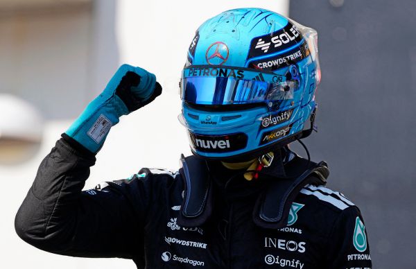Russell-holt-in-Montreal-die-Pole-Position