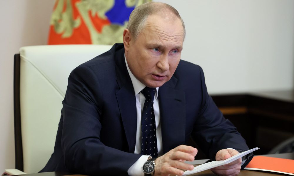 'Scheiß-Krieg'-Rufe und Ärger mit Gouverneur: Putin kämpft um sein Narrativ