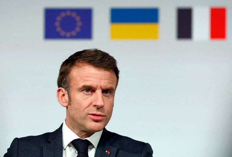 Emmanuel Macron bei einer Pressekonferenz im Anschluss an das Pariser Treffen.
