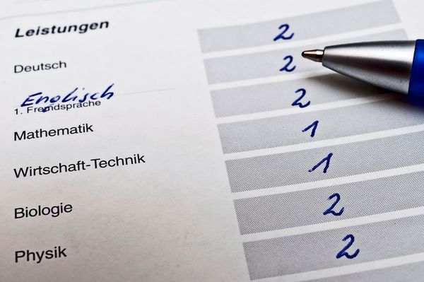 Zeugnistag-Braucht-es-noch-Ziffernnoten-