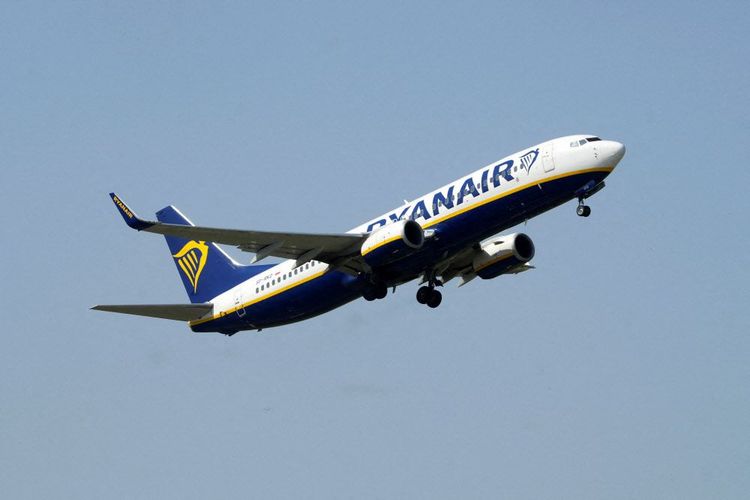 Ryanair; Flugzeug; Billigflieger