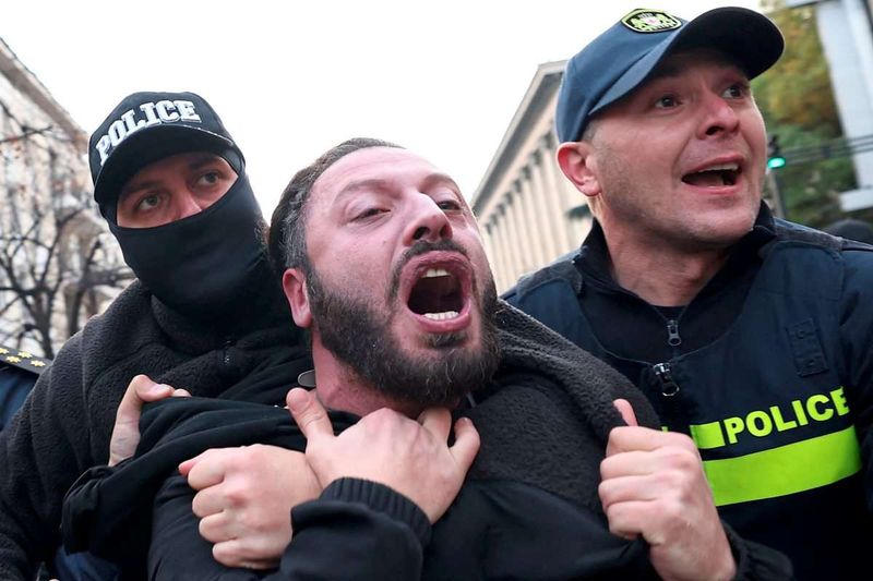 Festnahmen und Verletzte: Polizei löste Protestcamp in Georgien auf