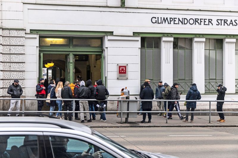 Prozess gegen Fäkalienwerfer endet mit drei Jahren Haft und Unterbringung