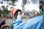 WHO fordert Waffenstillstand in der DR Kongo zur Eindämmung von Ebola "Wir können weder das Vertrauen der Bevölkerung gewinnen noch Kranke isolieren, während Bomben fallen", sagte WHO-Chef Tedros Adhanom Ghebreyesus. Uganda schließt die Grenze zur DRK