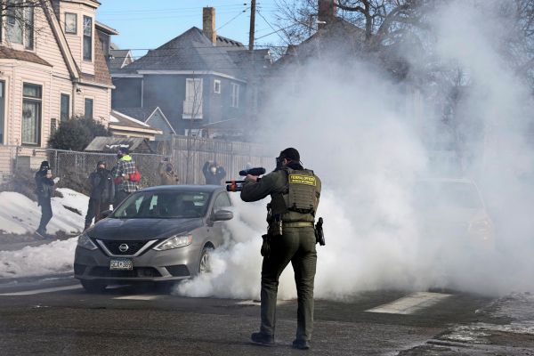 eins-tze-gegen-migranten-minnesota-und-illinois-verklagen-trump-regierung