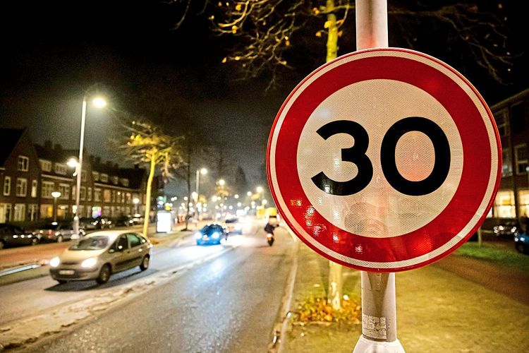 Tempo 30 Schild in Amsterdam