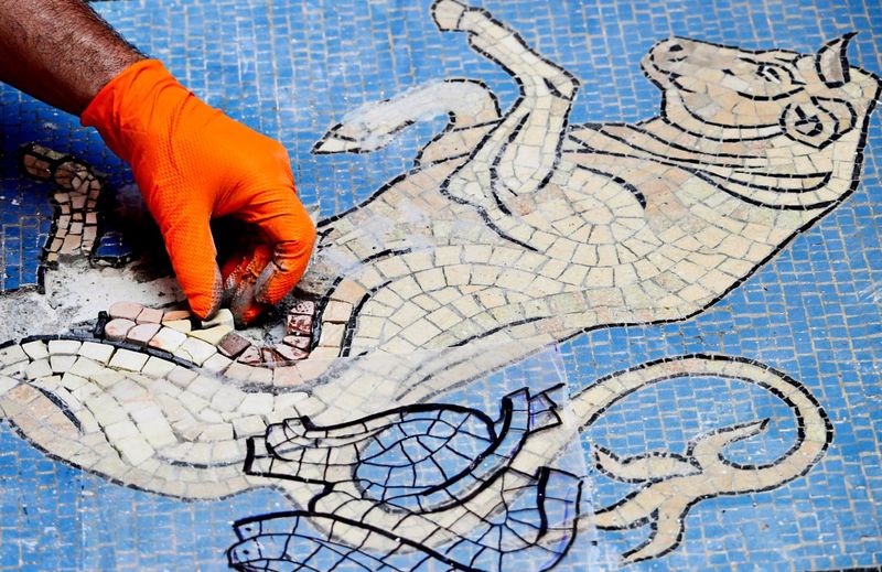 Mailänder Stier-Mosaik bekommt neue Hoden
