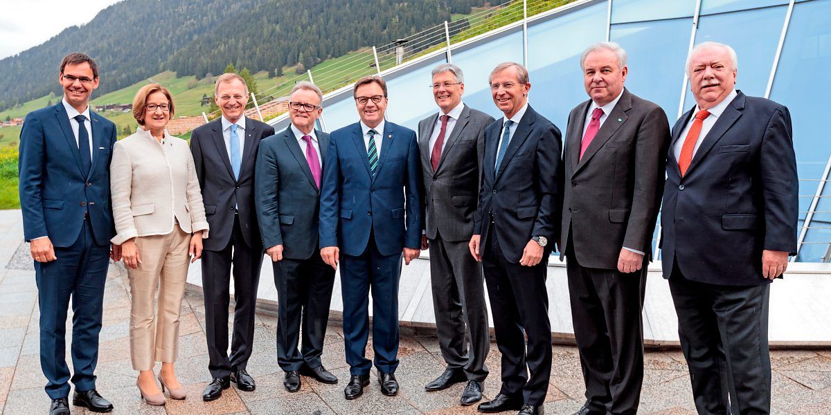 konferenz-in-alpbach-landeshauptleute-zu-statisten-degradiert