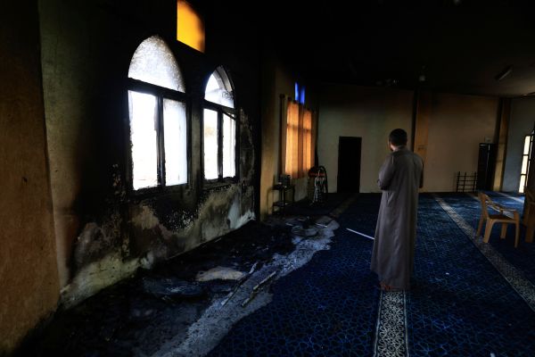 Israelische-Siedler-haben-laut-Berichten-Moschee-im-Westjordanland-angez-ndet