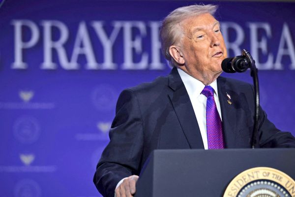 Kritik-von-den-Christen-zerbricht-jetzt-Trumps-Basis-