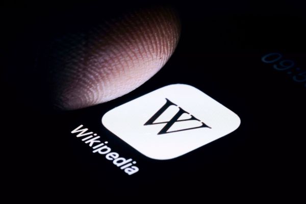 25-Jahre-Wikipedia-Online-Lexikon-vor-der-Zerrei-probe