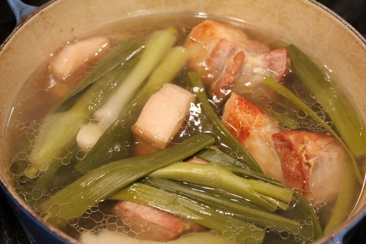 Rezept: Im Ganzen geschmorter Sellerie mit Schweinsbauch - Hauptspeisen ...