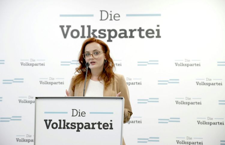 Stiller Frust In Der ÖVP Nach Rabiatem Abschied Von Laura Sachslehner ...