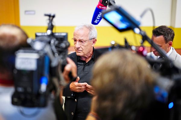 Peter-Pilz-k-ndigt-Fortsetzung-seines-Pilnacek-Buchs-an