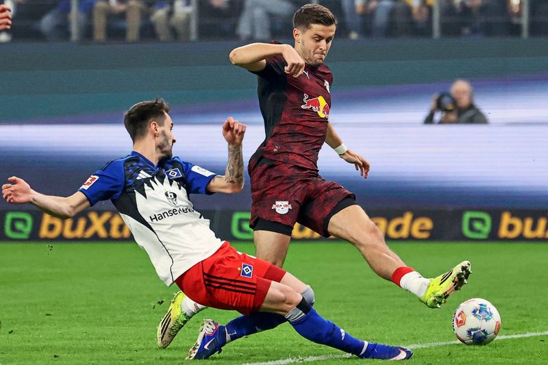 Stuttgart und Leipzig siegen im CL-Rennen im Gleichschritt