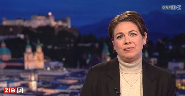 Jugendanw-ltin-gegen-Social-Media-Verbot-f-r-Junge-Regelungen-st-rken