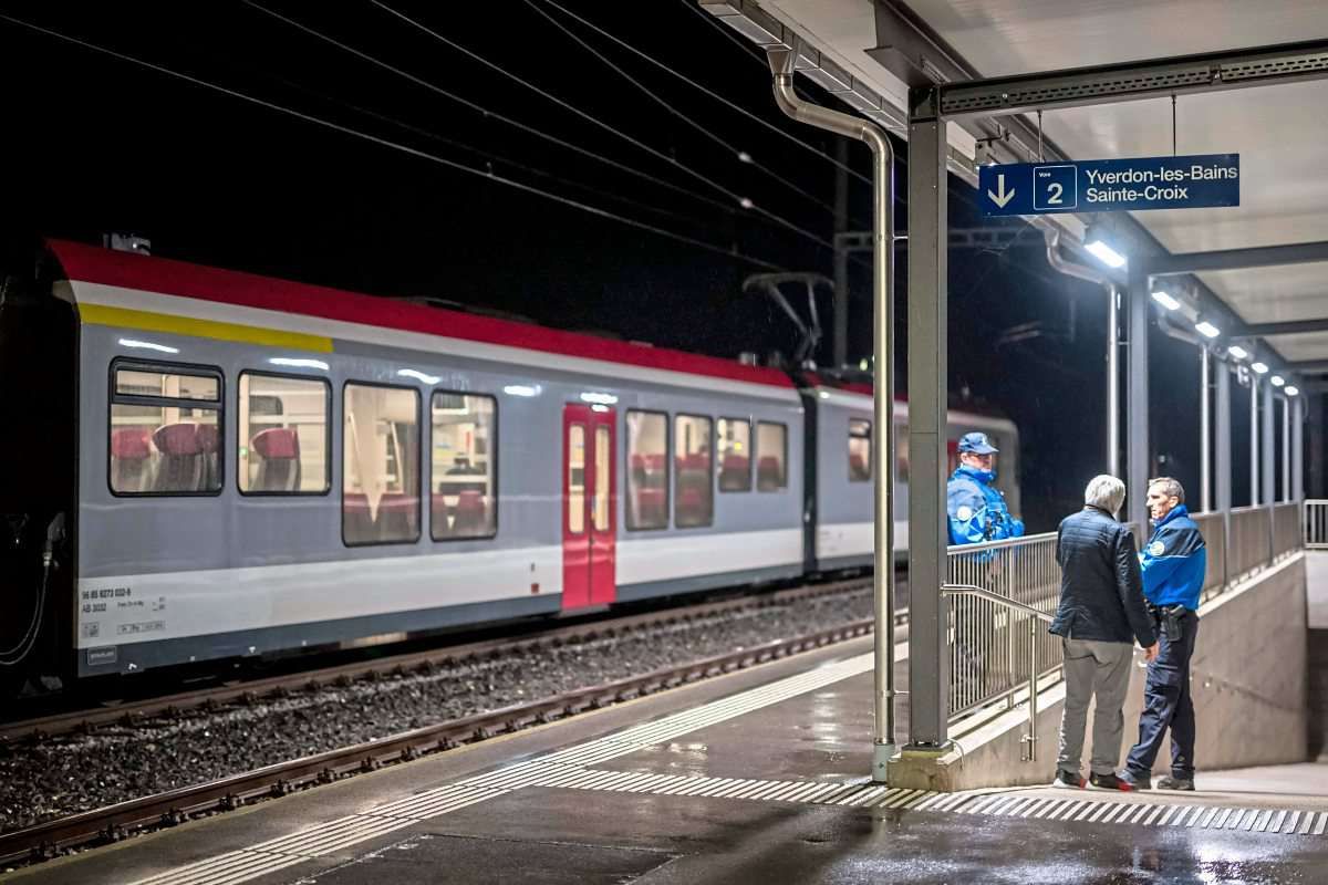 Täter Nach Geiselnahme In Schweizer Zug Erschossen - Weltchronik ...