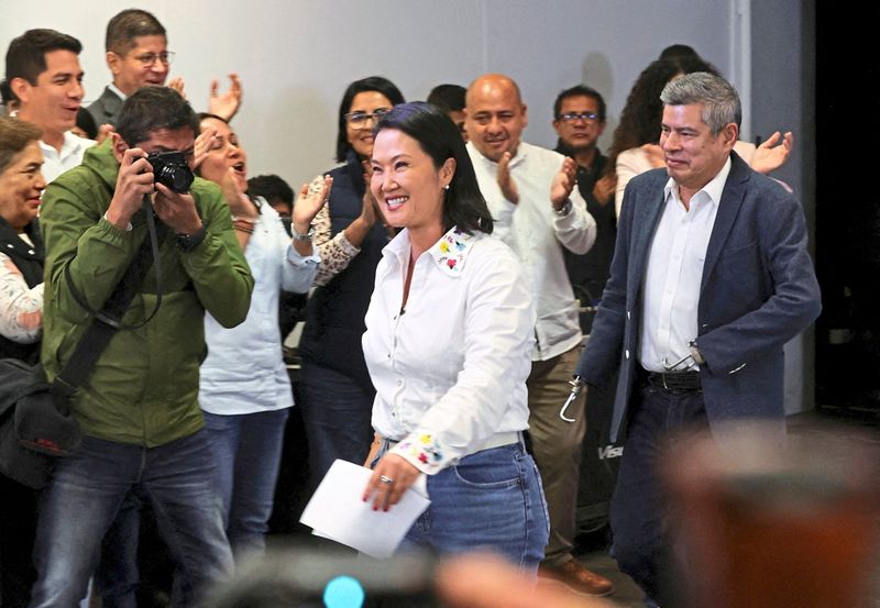 Konservative Politikerin Fujimori führt knapp bei Präsidente