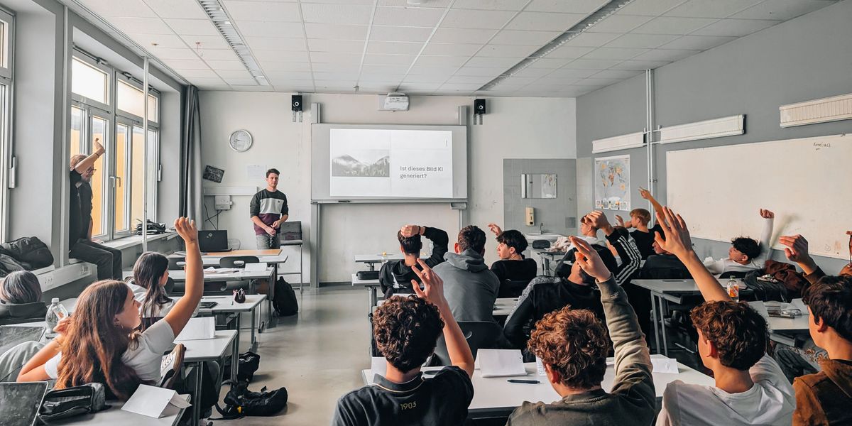 Eine Woche KI im Klassenzimmer: Lernen, experimentieren, diskutieren