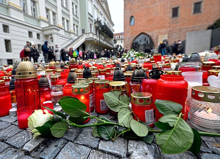 Gedenkstätte vor der Universität in Prag, an der der Schütze 14 Menschen tötete und 25 weitere schwer verletzte.