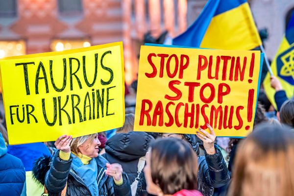 Resteuropa-kann-sich-bedanken-wenn-ein-paar-Mutige-Russland-Grenzen-aufzeigen