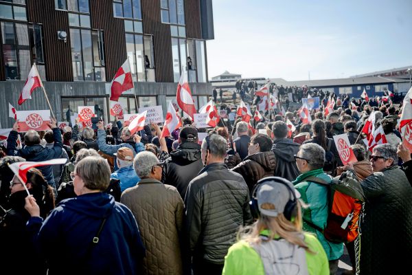Proteste-in-Nuuk-vor-neuer-US-Vertretung-in-Gr-nland