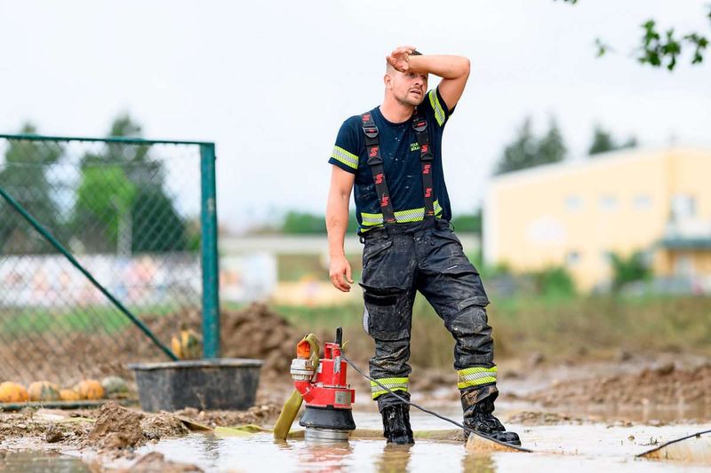 Einsatzkräfte am Limit: Klimawandel fordert Helfende immer stärker