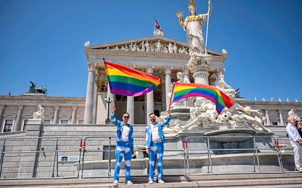 Fragen-rund-um-die-Pride-spalten-die-W-hlerschaften