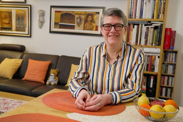 -Liebesg-schichten-und-Heiratssachen-Zwischen-Kulturbanausen-und-Monarchie-Liebhaber