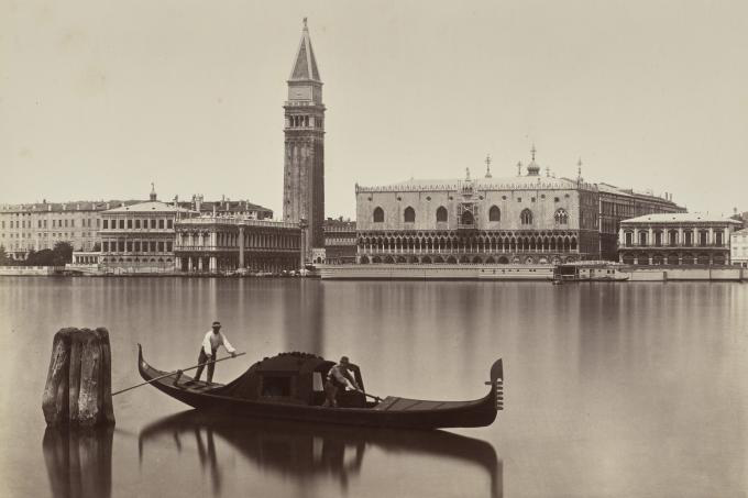 Carlo Naya, Venedig: Blick auf Markusbibliothek, Campanile, Dogenpalast, um 1875