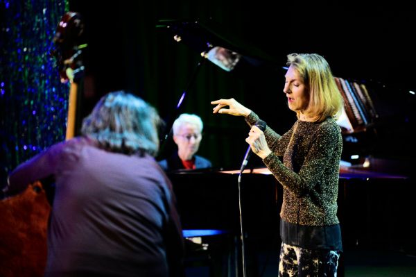 -Konfrontationen-in-Nickelsdorf-wo-die-Freiheit-musiziert
