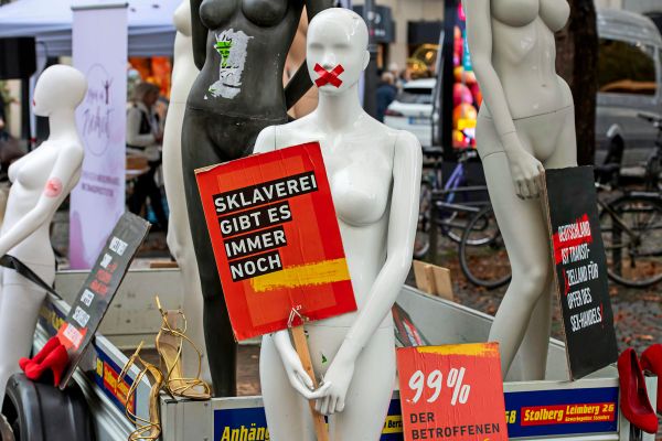 Nach-Schlag-gegen-Menschenh-ndler-Was-geschieht-mit-den-ausgebeuteten-Frauen-