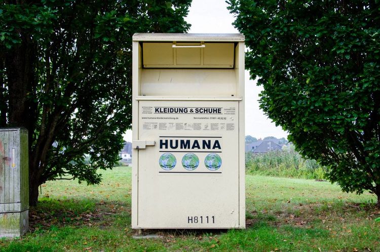 Humana; Container; Kleidersammlung