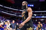 NBA-Star James Harden vorübergehend festgenommen Dem Basketballstar der Cleveland Cavaliers wird illegaler Waffenbesitz vorgeworfen. Er kam auf Kaution frei und muss sich am 22. Juni vor Gericht verantworten