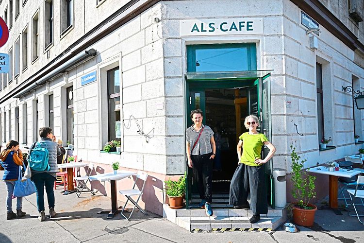 reportage , als cafe in Hernals ein Café für einen Tag, Schultheßgasse 7,1170 Wien Kunschakplatz in Hernals, markt ,