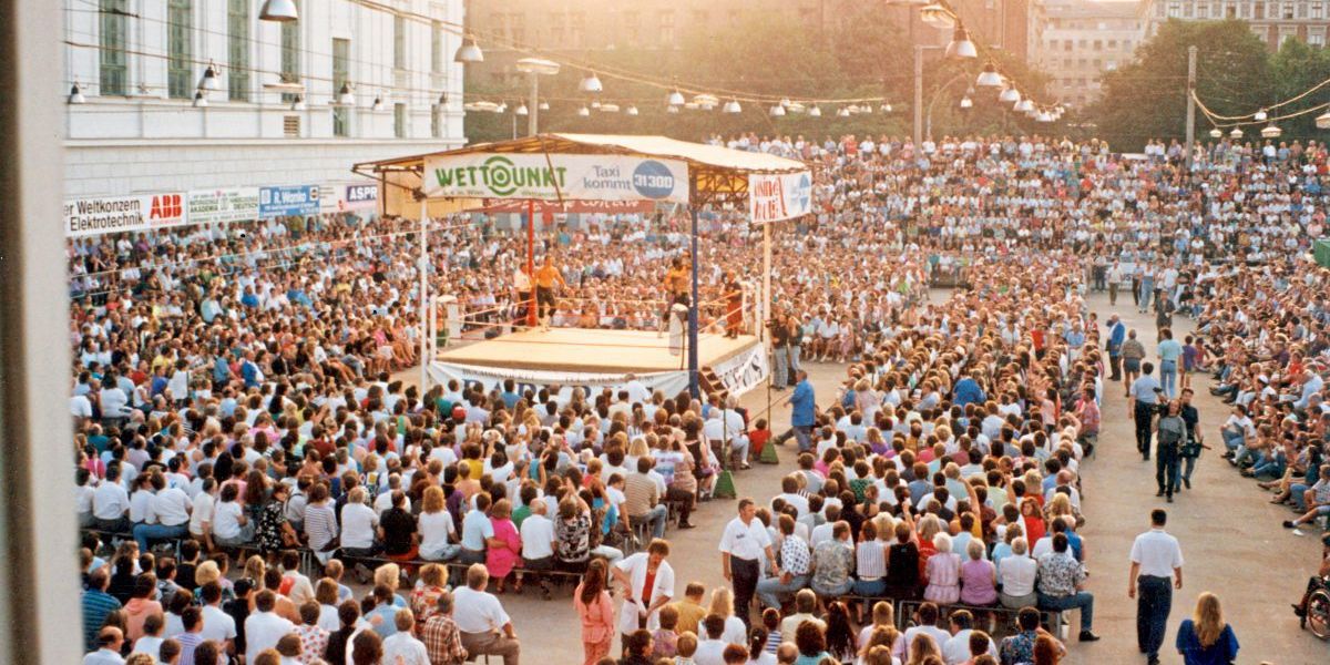 Das Catchen um den Turm am Wiener Heumarkt - Wien - derStandard.at ...