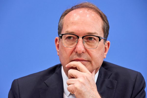 Deutscher-Minister-will-direkt-mit-Taliban-ber-Abschiebungen-reden