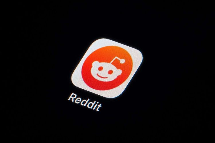 Das Logo von Reddit auf einem schwarzen Hintergrund