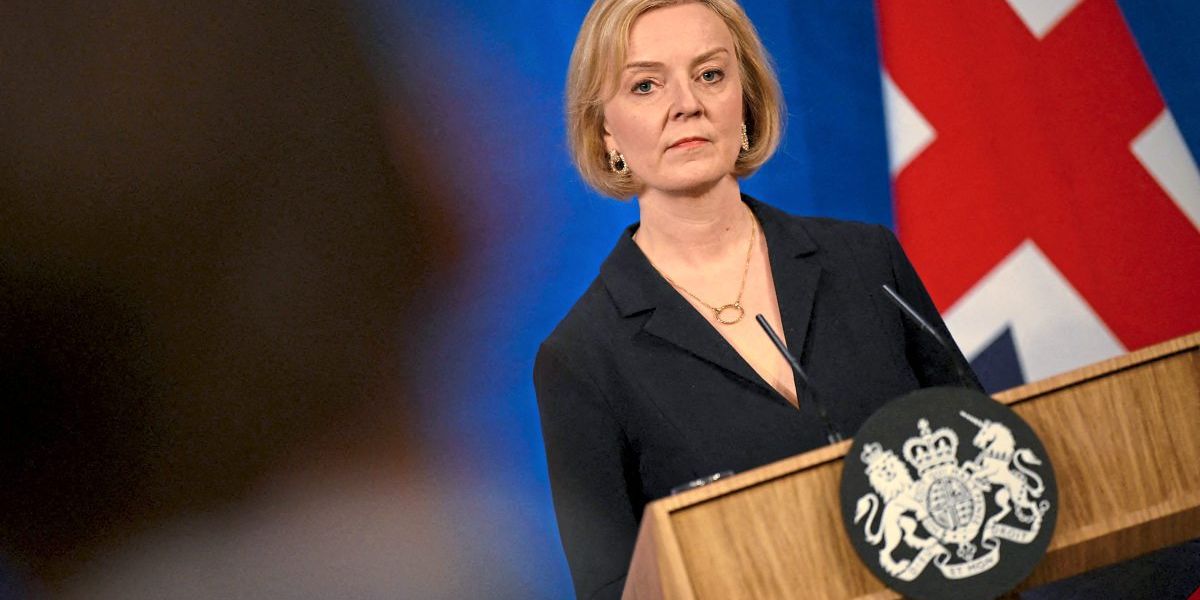 Neuer britischer Finanzminister wirft die Pläne seiner Chefin über Bord