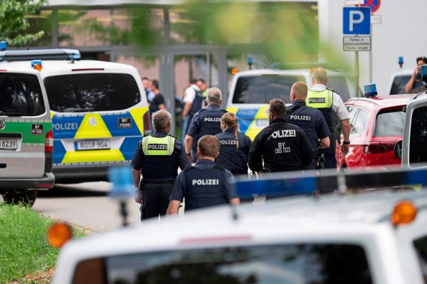 nach-amoktat-an-bayrischer-schule-16-j-hriger-in-u-haft
