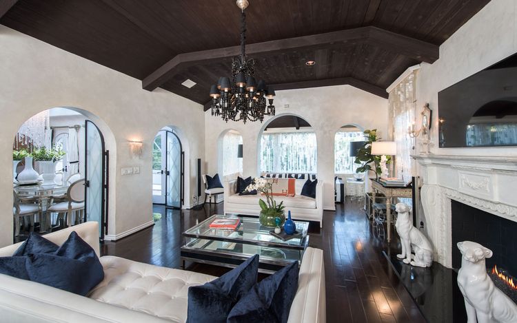 Vollmöbliert und durchgestylt: Früheres Zuhause von Paris Hilton zu